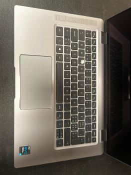 Laptop Dell Latitude 9520 Touch 2-in-1 (i7-1185G7, 32GB RAM, 512GB SSD, 15", Win 11 Pro) - gebraucht (B-Wahl)